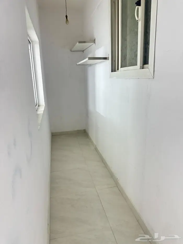 ملحق اربع غرف مع السطح بين النزهه وشهار 0