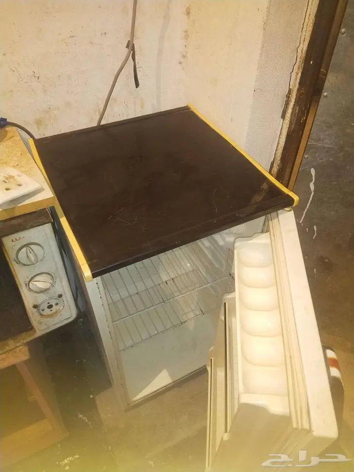 ثلاجه تعمل جيدا بدون اي مشاكل 0