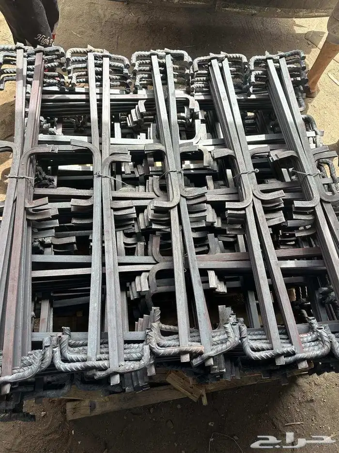 توريد جميع مواد البناء والأخشاب والحديد وألواح 5