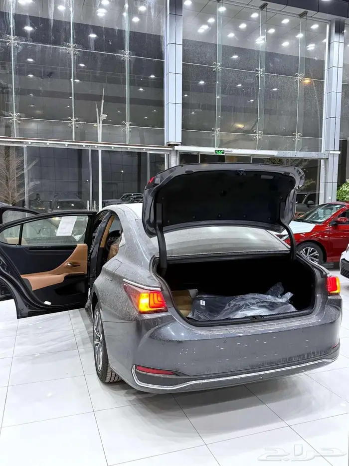 لكزس ( ES 250 AA ) موديل 2025 أقل الأسعار 9