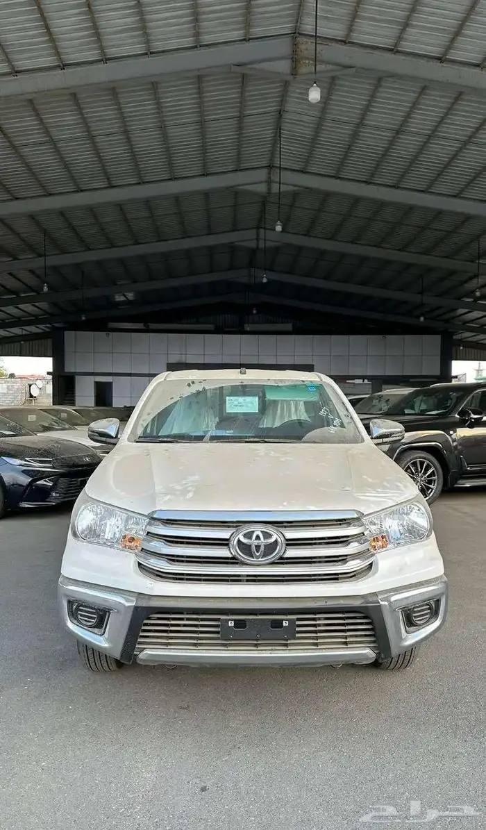 تويوتا هايلوكس غمارة GLX بنزين 2025 سعودي اصفار 2
