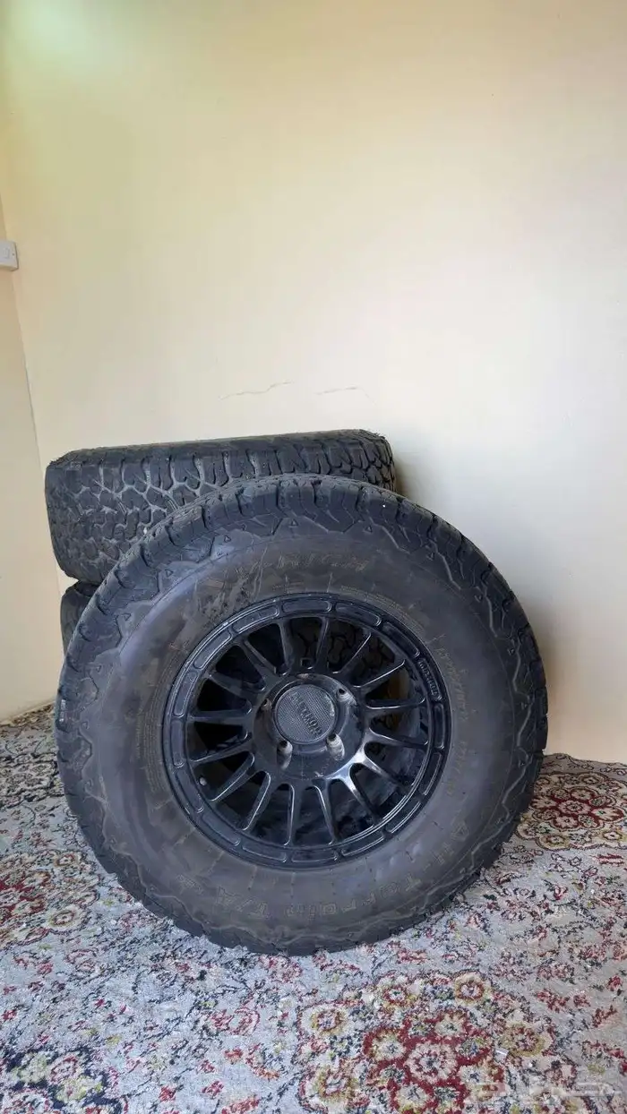 جنوط سبورت بكفرات نص حجري العدد أربعة استخدام شهرين تقريبا 0