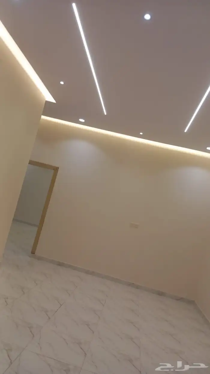 للايجار دور علوي جديد مستقل بحي الياسمين 3
