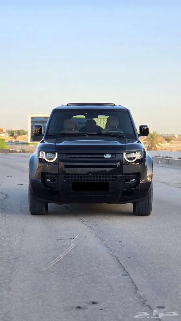 لاند روفر Defender 110 P400 X 2025 1