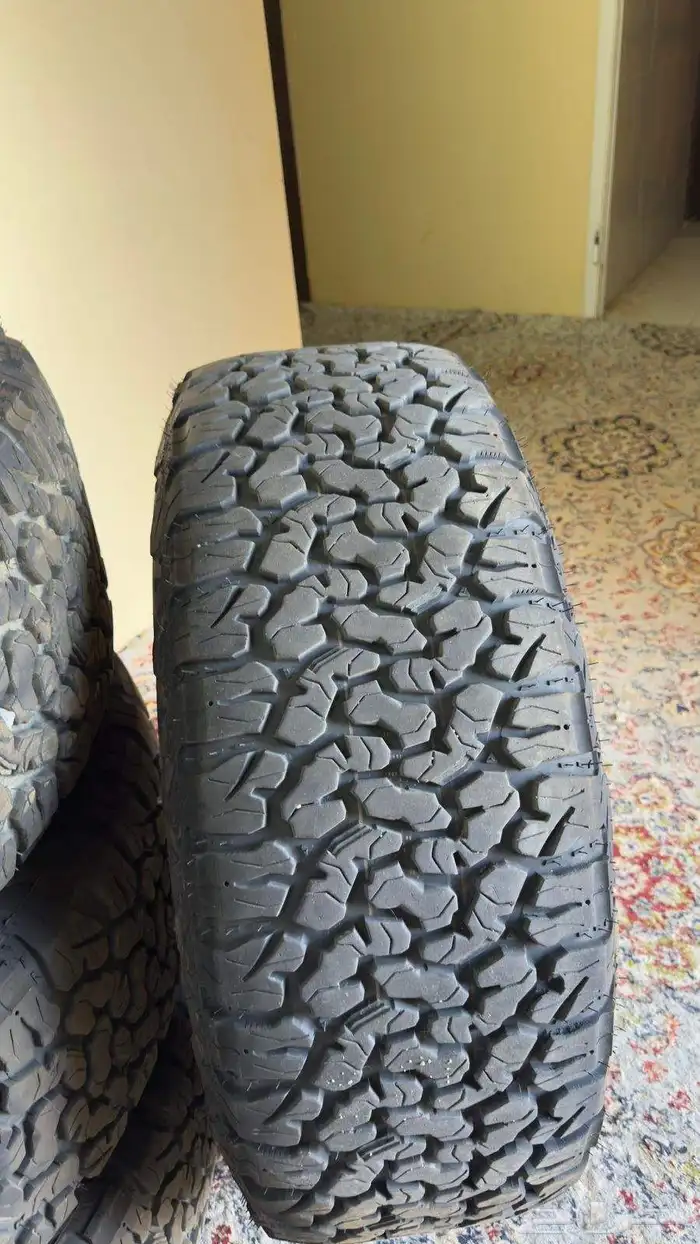 جنوط سبورت بكفرات نص حجري العدد أربعة استخدام شهرين تقريبا 3