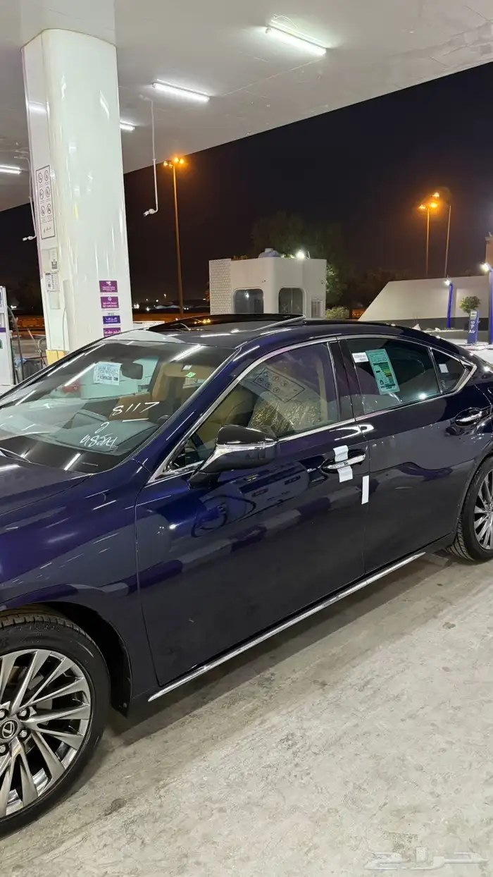 للبيع لكزس ES 2022 بحاله الوكاله 8