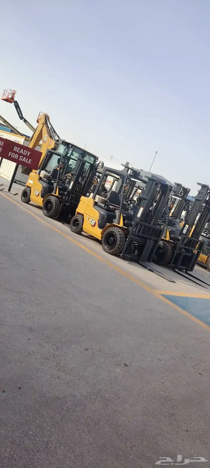 رافعه شوكيه فوركلفت كرينات للايجار يومي شهري 0