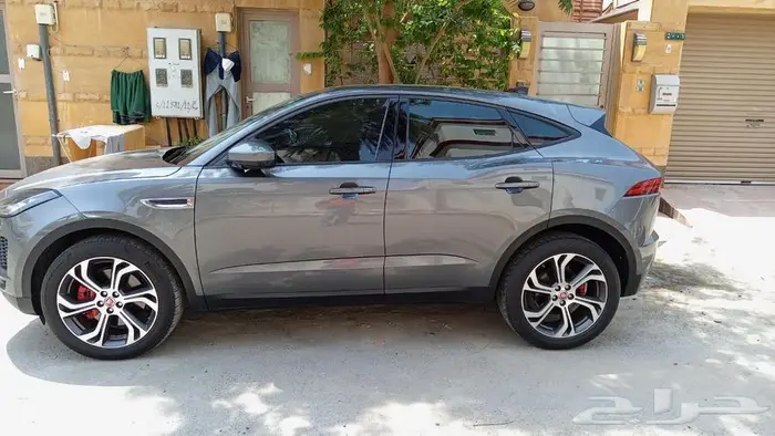 جاغوار E-Pace 200 موديل 2020 3