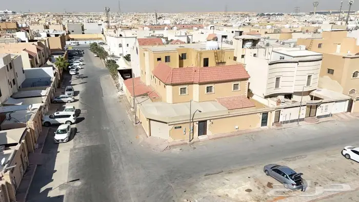 مصور درون مزادات عقارات سيارات زواجات 2