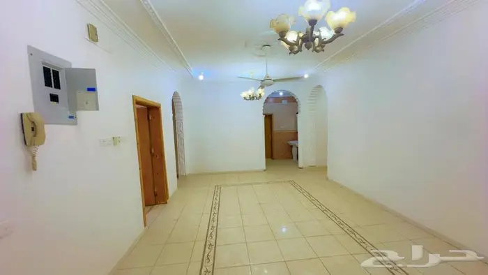 للبيع عمارة سكنية دورين وملحق في أبها حي الغدير 9