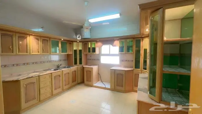 للبيع عمارة سكنية دورين وملحق في أبها حي الغدير 23
