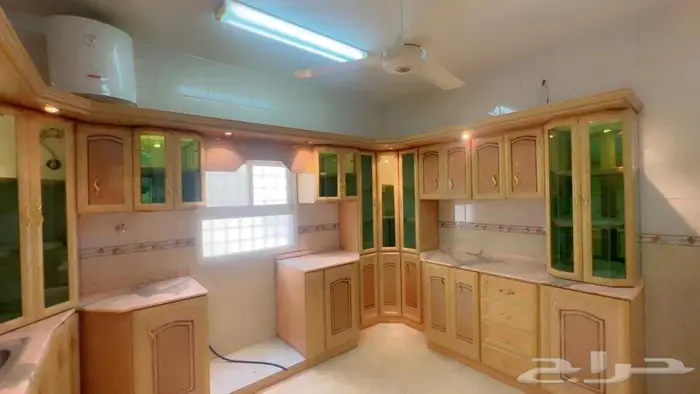 للبيع عمارة سكنية دورين وملحق في أبها حي الغدير 21