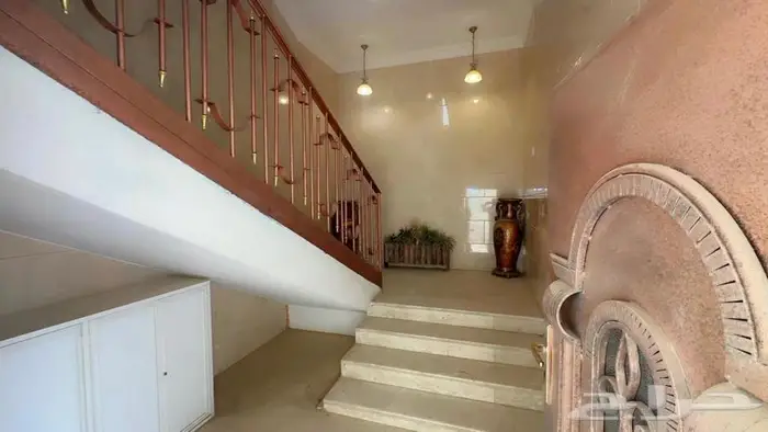 للبيع عمارة سكنية دورين وملحق في أبها حي الغدير 32