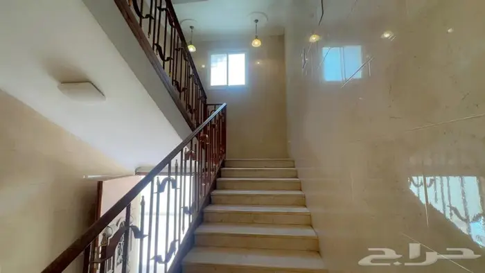 للبيع عمارة سكنية دورين وملحق في أبها حي الغدير 34