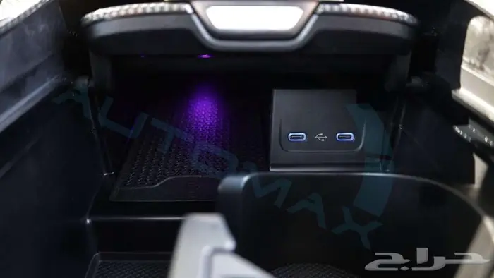 مرسيدس بنز C200 premium 2025 خليجي اصفار مع ضمان الوكيل 23