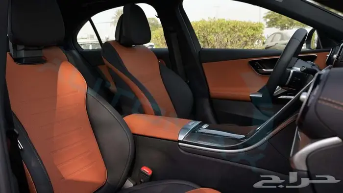 مرسيدس بنز C200 premium 2025 خليجي اصفار مع ضمان الوكيل 24