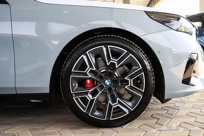 BMW 520 2026 ام كت لون اسمنتي 21