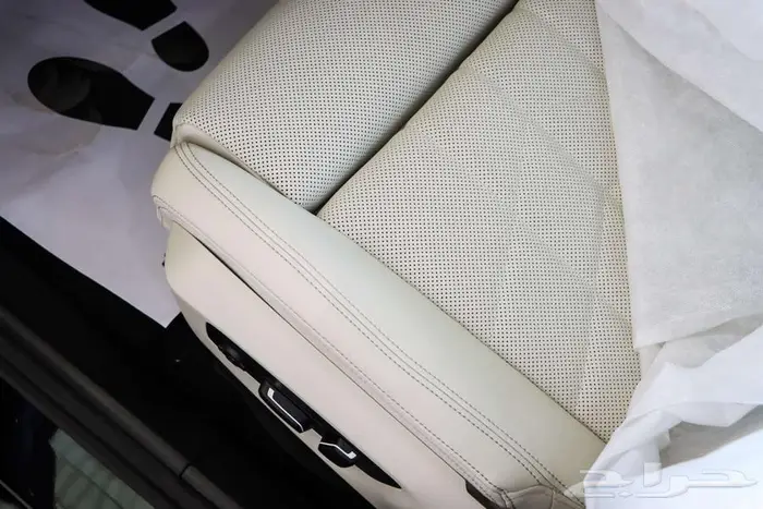 BMW 520 2026 ام كت اسود داخل اوفوايت 15