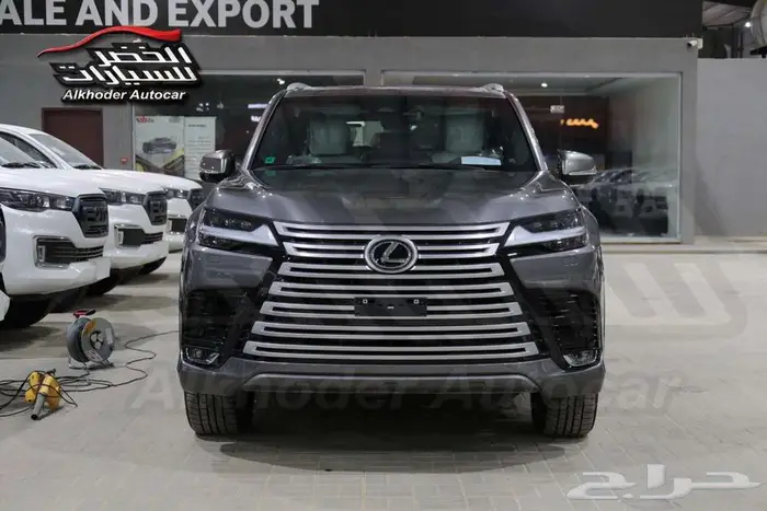 ليكزس LX600 خليجي فضي 2025 5