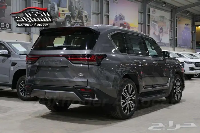 ليكزس LX600 خليجي فضي 2025 19