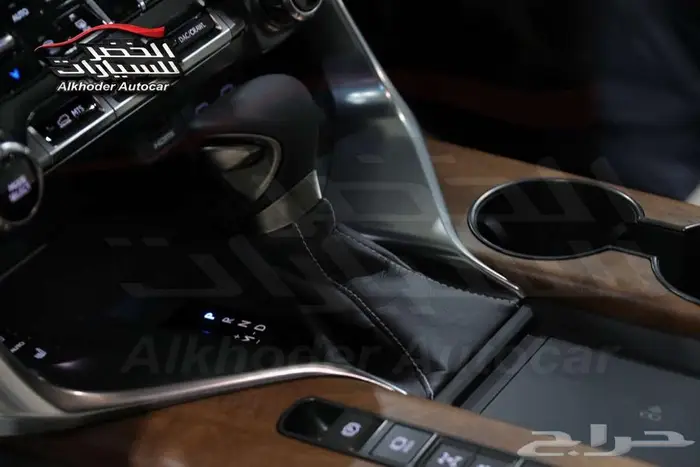 ليكزس LX600 خليجي فضي 2025 10