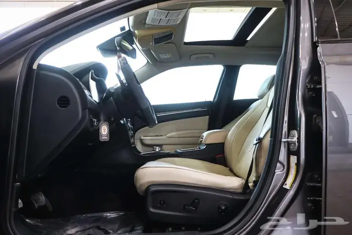 كرايزلر C300 معدل SRT موديل 2016 7