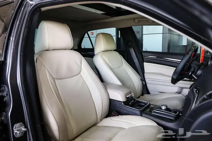 كرايزلر C300 معدل SRT موديل 2016 9