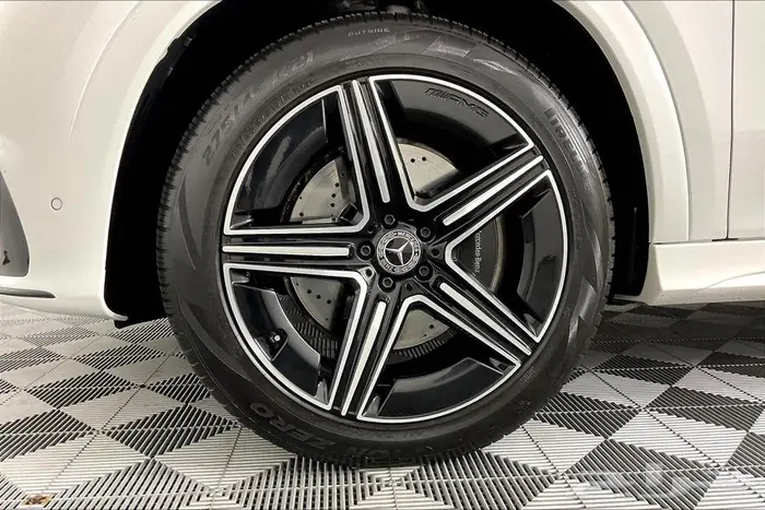 مرسيدس GLE450 Coupe 2025 تخشيب بيانو بلاك 5