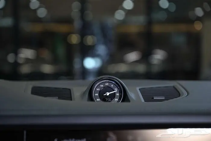 شركة البريمي لسيارات بورش Cayenne GTS 8