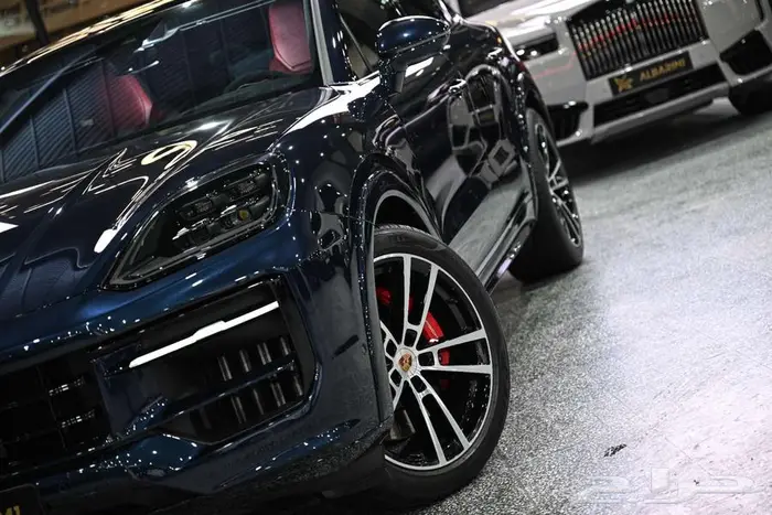 شركة البريمي لسيارات بورش Cayenne GTS 2