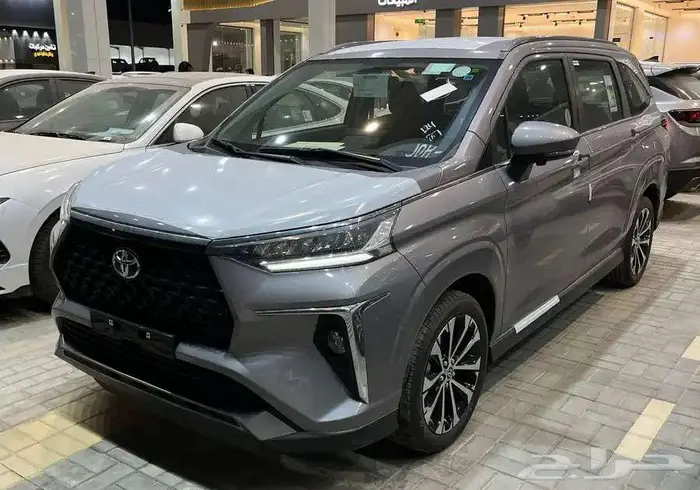تويوتا فيلوز GLX بنزين 2025 5