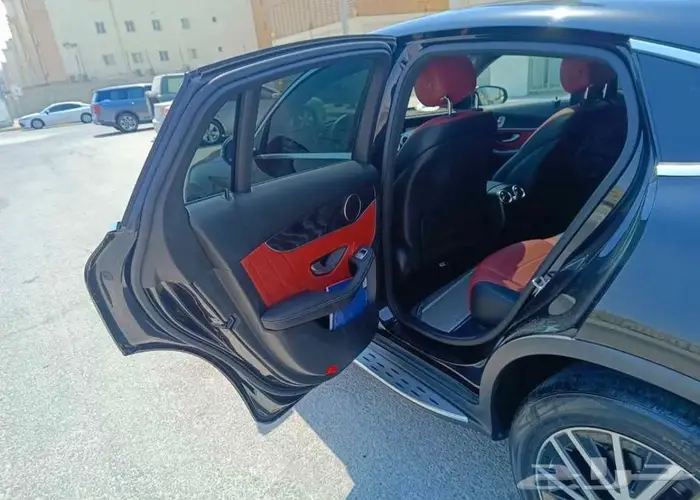 مرسيدس glc 300 4matic 2020 13