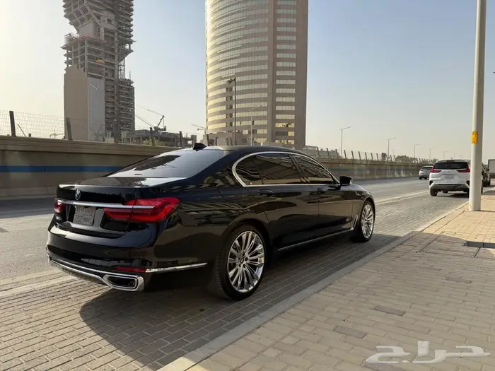 بي ام 730 ال اي 2018 7