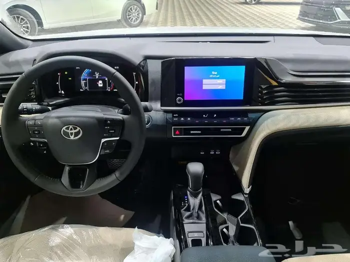 تويوتا كامري LE بنزين فتحه سعودي 2025 20