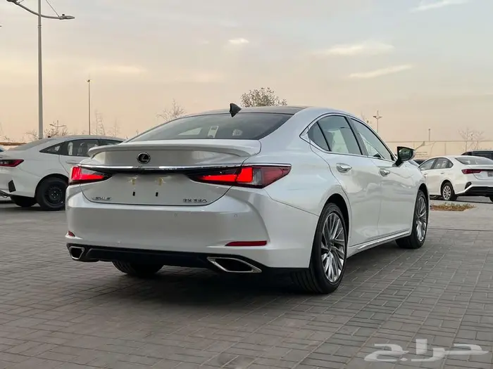 لكزس es350 بريمي cc 2025 كاش واقساط 4