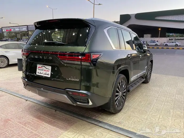 لكزس LX600 VIP 2024 زيتي سعودي 6