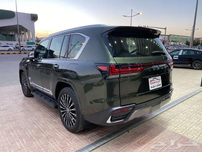 لكزس LX600 VIP 2024 زيتي سعودي 5