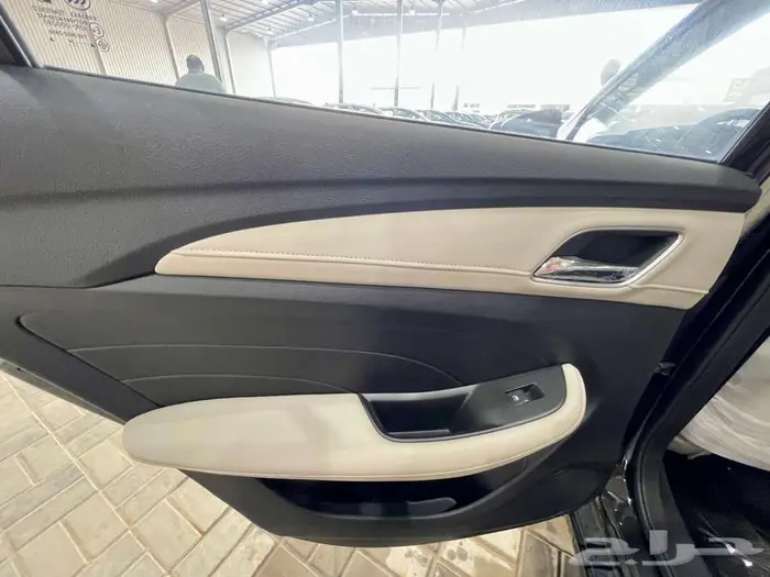 ام جي 5 استاندر 2025 5