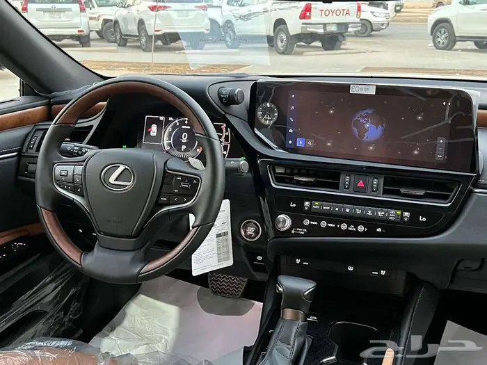 لكزس CC ES350 نص فل بروجكتور 2025 (بريمي) كاش واقساط 17