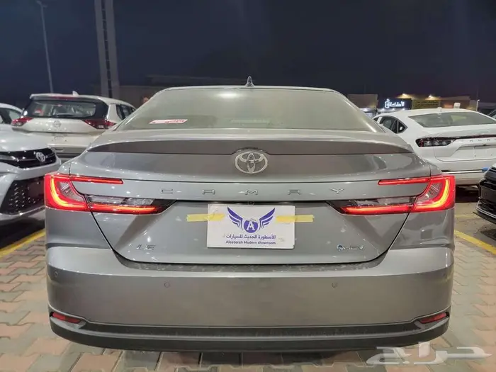 تويوتا كامري LE هايبرد 2025 3