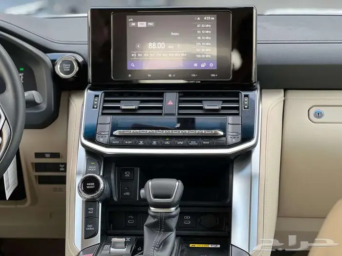 تويوتا لاندكروزر GXR L4 فل كامل جلد 2025 (بريمي) كاش واقساط 8