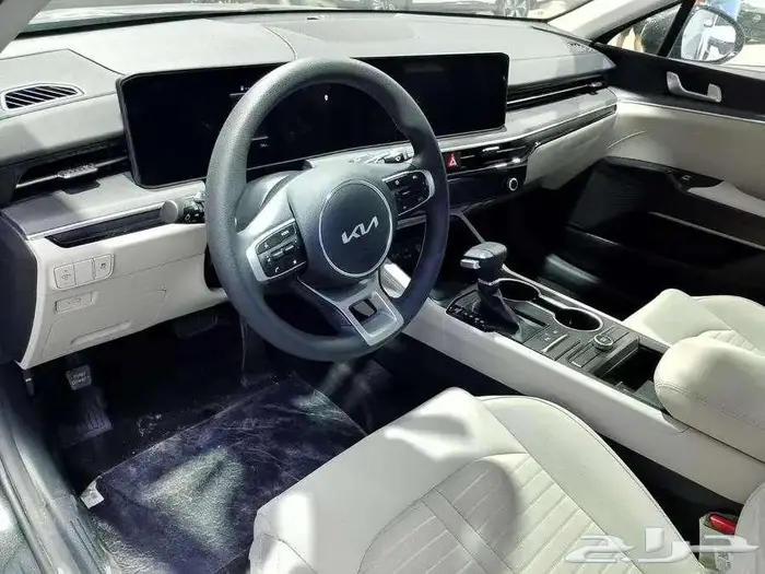 كيا K5 استاندر مفتاح 2025 ماكينة 2500 سعودي عرض خاص جدآ 14