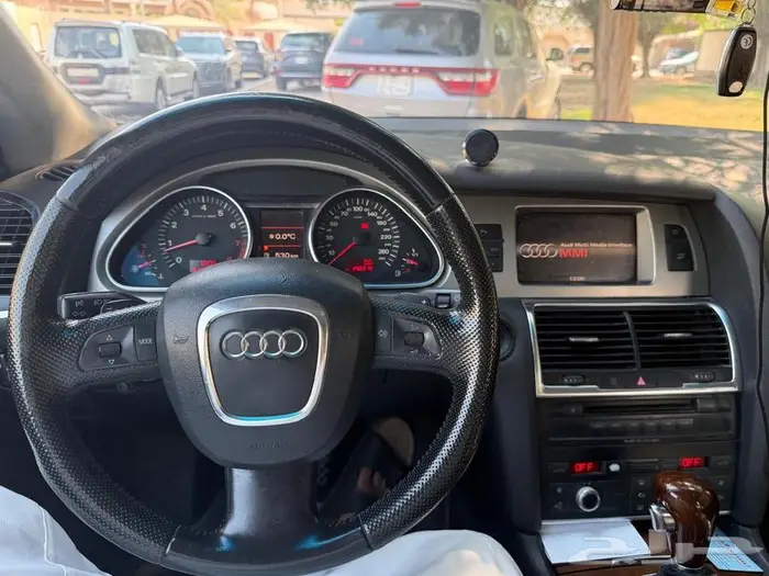 أودي Q7 2007 11