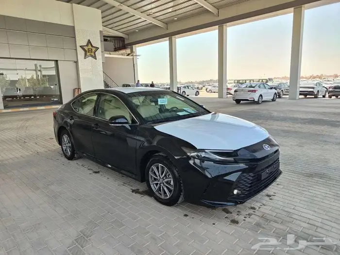 تويوتا كامري E بنزين 2025 سعودي 2