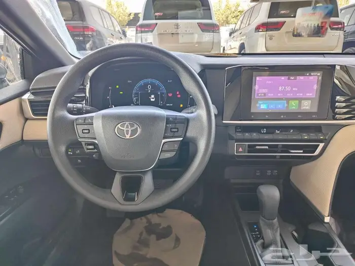 تويوتا كامري E بنزين 2025 سعودي 3