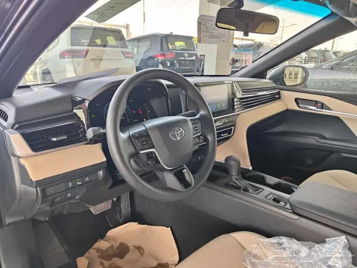 تويوتا كامري E بنزين 2025 سعودي 5