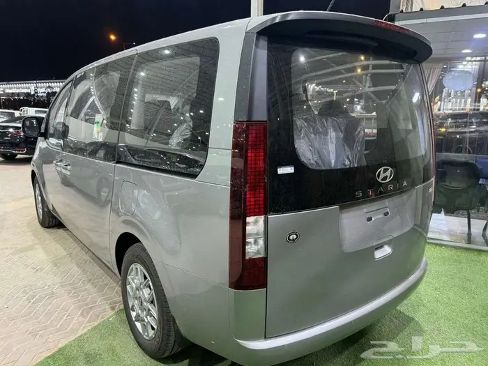 هيونداي ستارايا 11 راكب ديزيل اتوماتيك2025 شركات 8