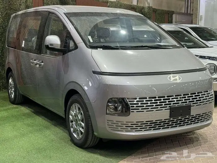 هيونداي ستارايا 11 راكب ديزيل اتوماتيك2025 شركات 0