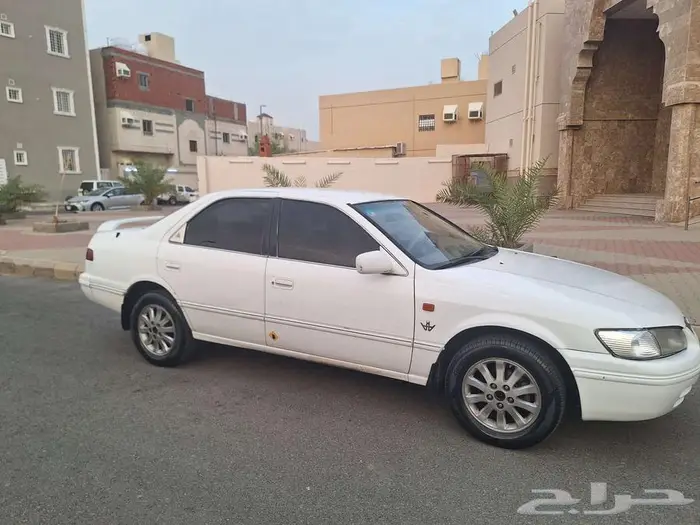 كامري للبيع او البدل بي ونيت 4