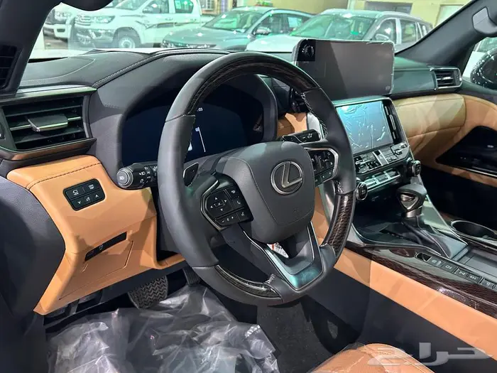 لكزس LX600 موديل 2025 BB فل كامل جديد بالنقد والتقسيط 23